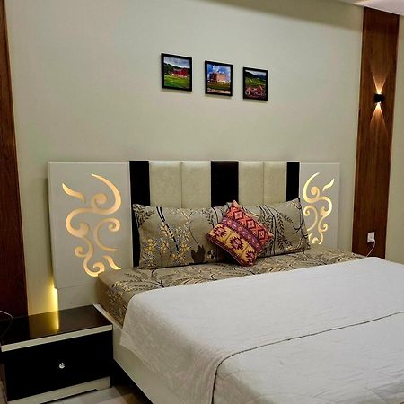Royal Galaxy Hotel & Residence - Near Islamabad International Airport & Motorway Eksteriør bilde