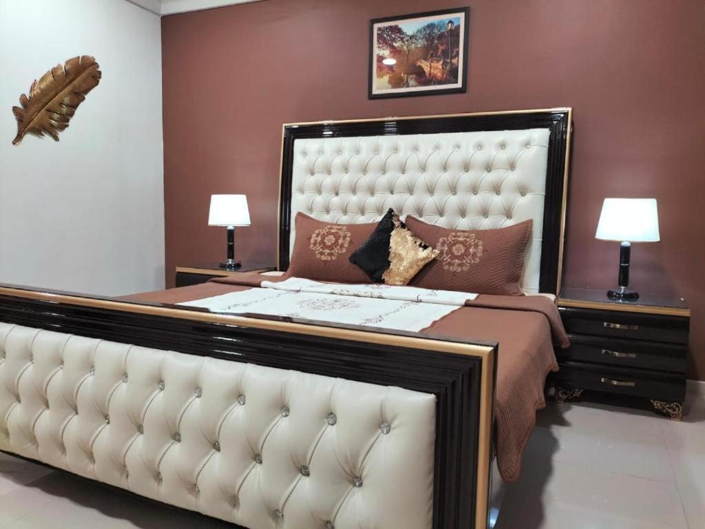Royal Galaxy Hotel & Residence - Near Islamabad International Airport & Motorway Eksteriør bilde