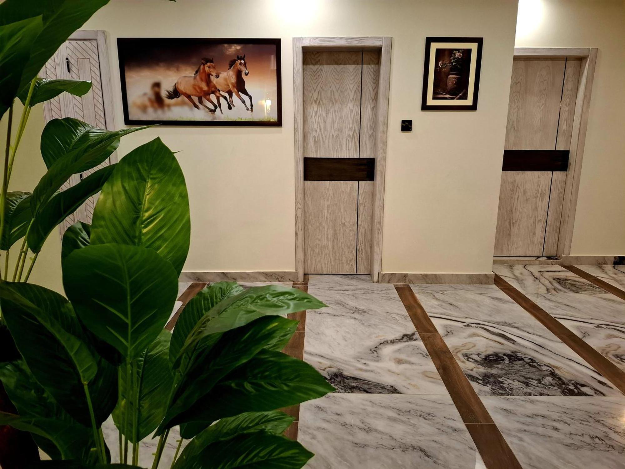 Royal Galaxy Hotel & Residence - Near Islamabad International Airport & Motorway Eksteriør bilde