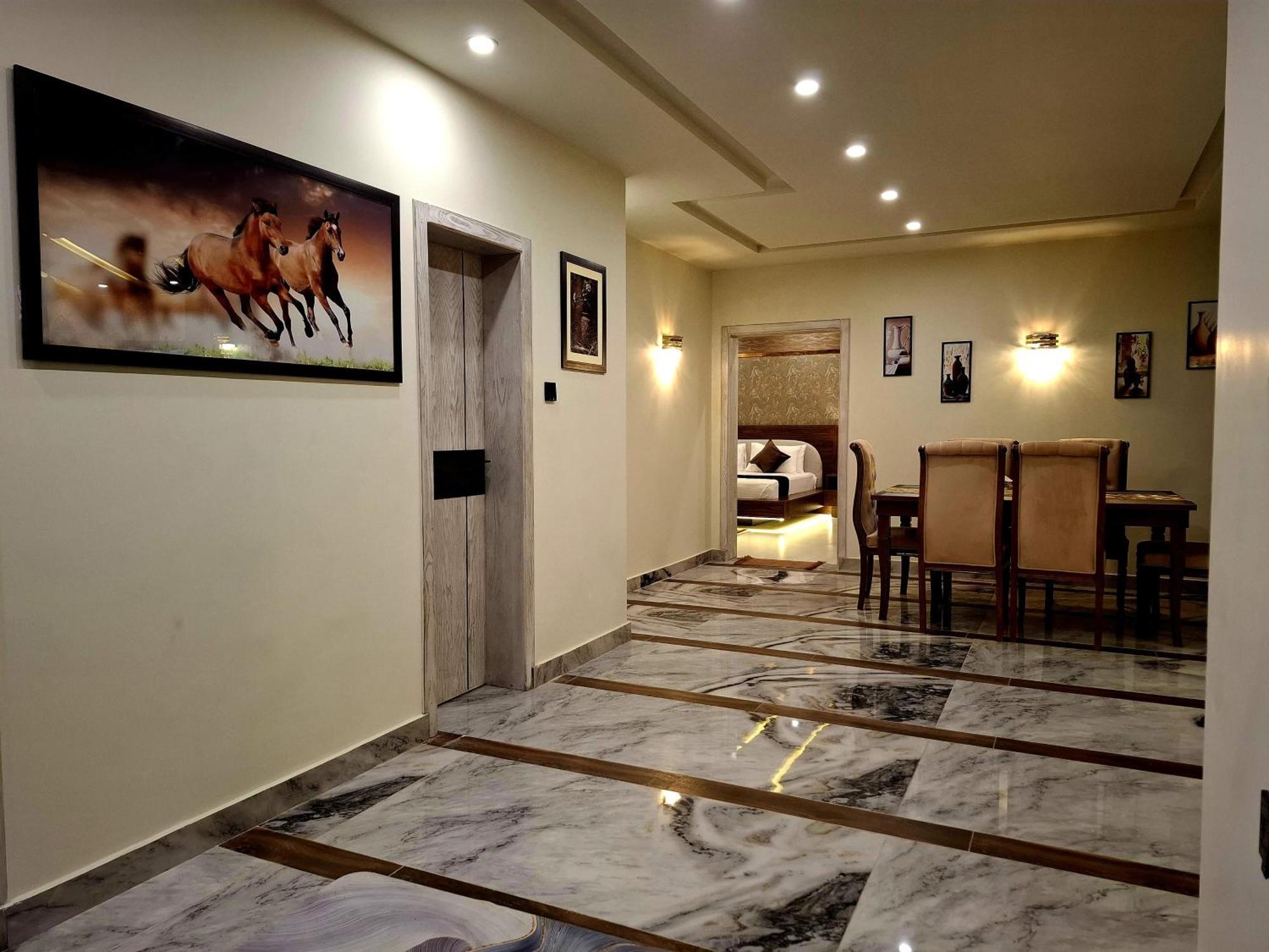 Royal Galaxy Hotel & Residence - Near Islamabad International Airport & Motorway Eksteriør bilde