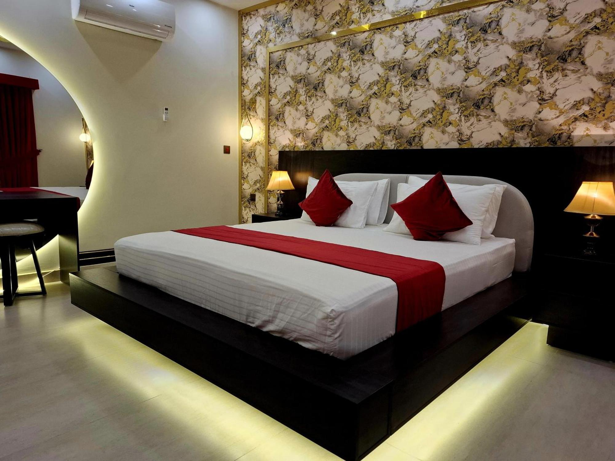 Royal Galaxy Hotel & Residence - Near Islamabad International Airport & Motorway Eksteriør bilde