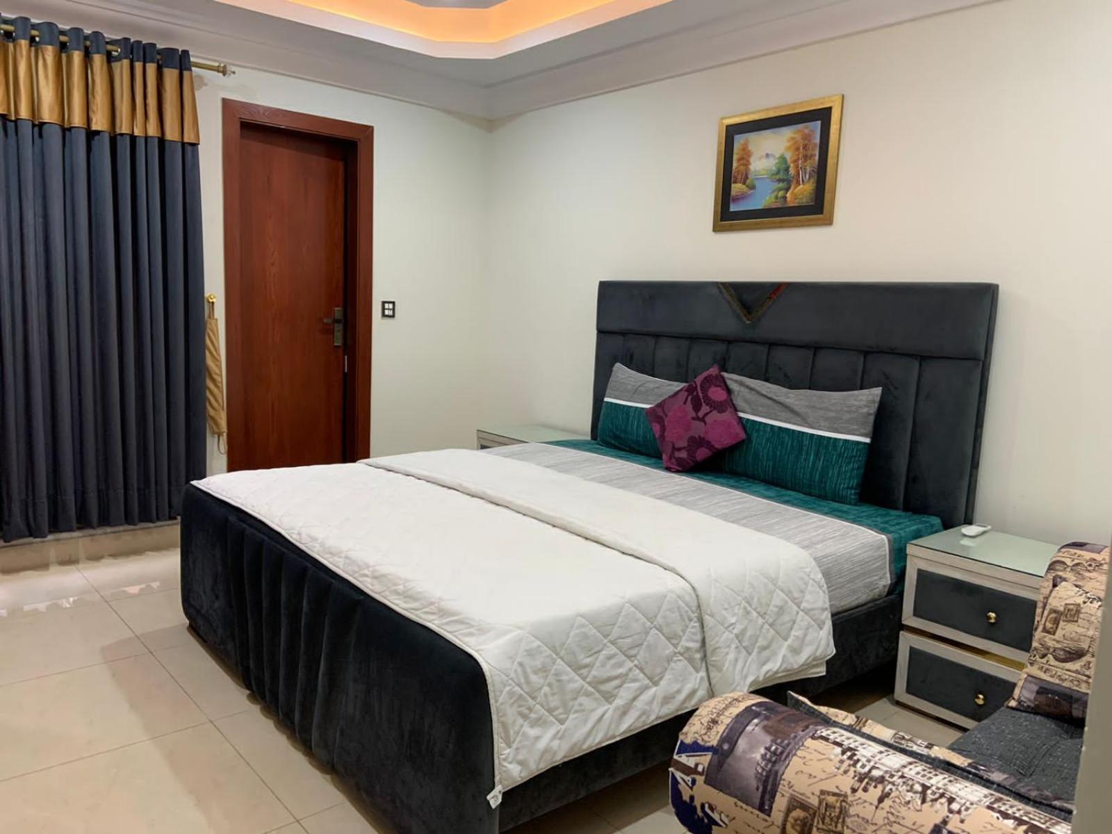 Royal Galaxy Hotel & Residence - Near Islamabad International Airport & Motorway Eksteriør bilde