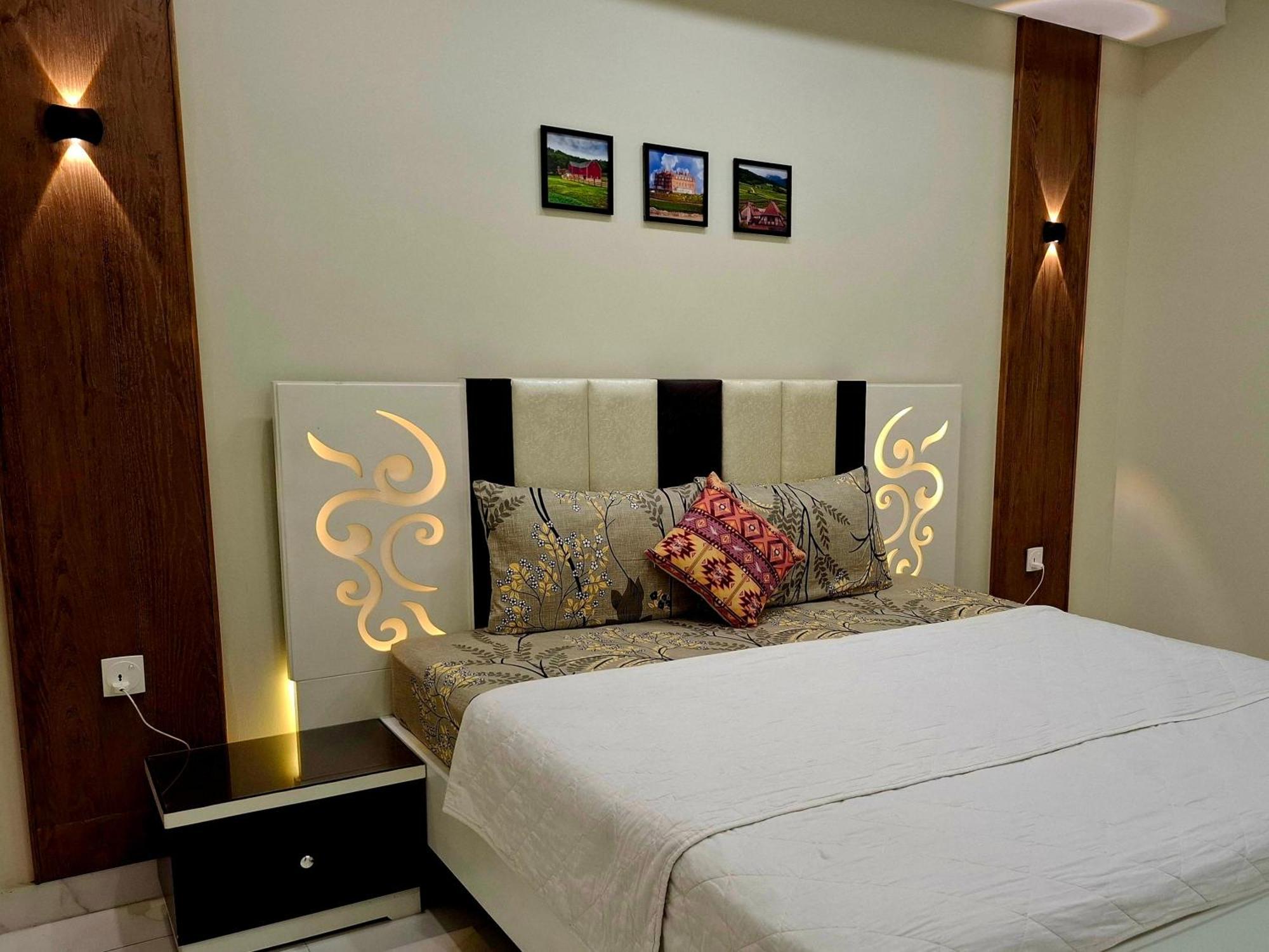 Royal Galaxy Hotel & Residence - Near Islamabad International Airport & Motorway Eksteriør bilde